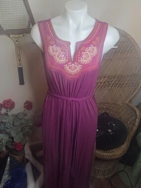 Luxology Magenta Embroidered Sleeveless Maxi Dress Size S